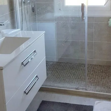 With 4 Bedrooms In Agde, With Private Pool, Enclosed Garden And شقة *